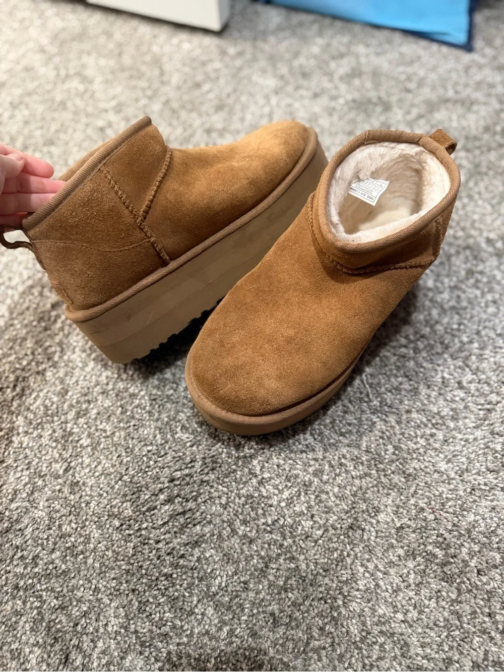 UGG ultra mini platform